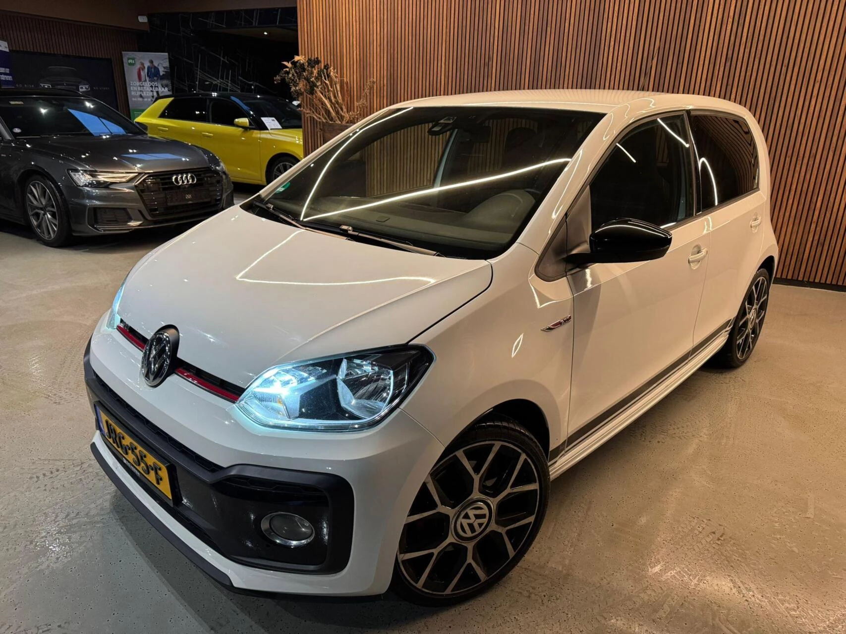 Hoofdafbeelding Volkswagen up!