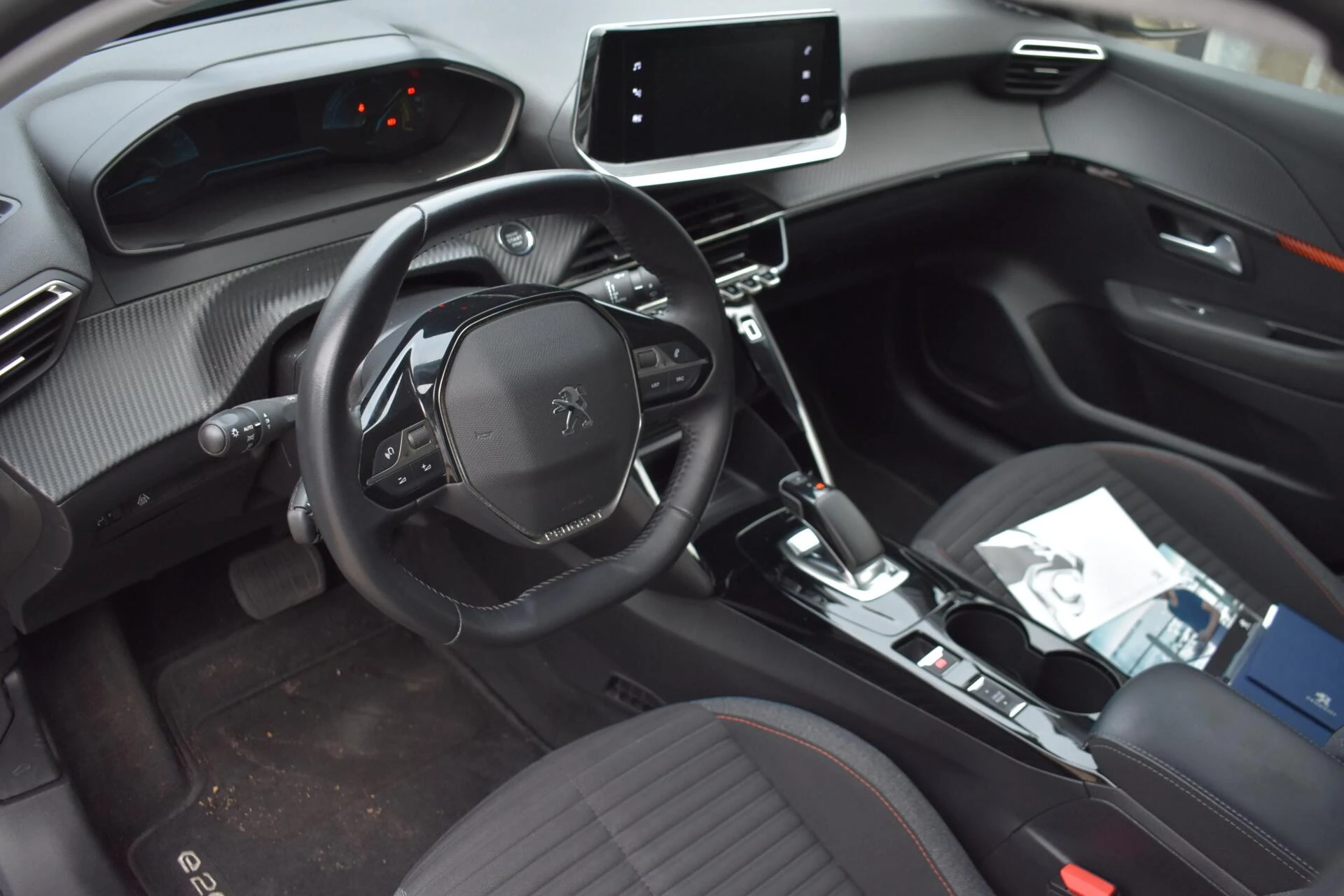 Hoofdafbeelding Peugeot e-208