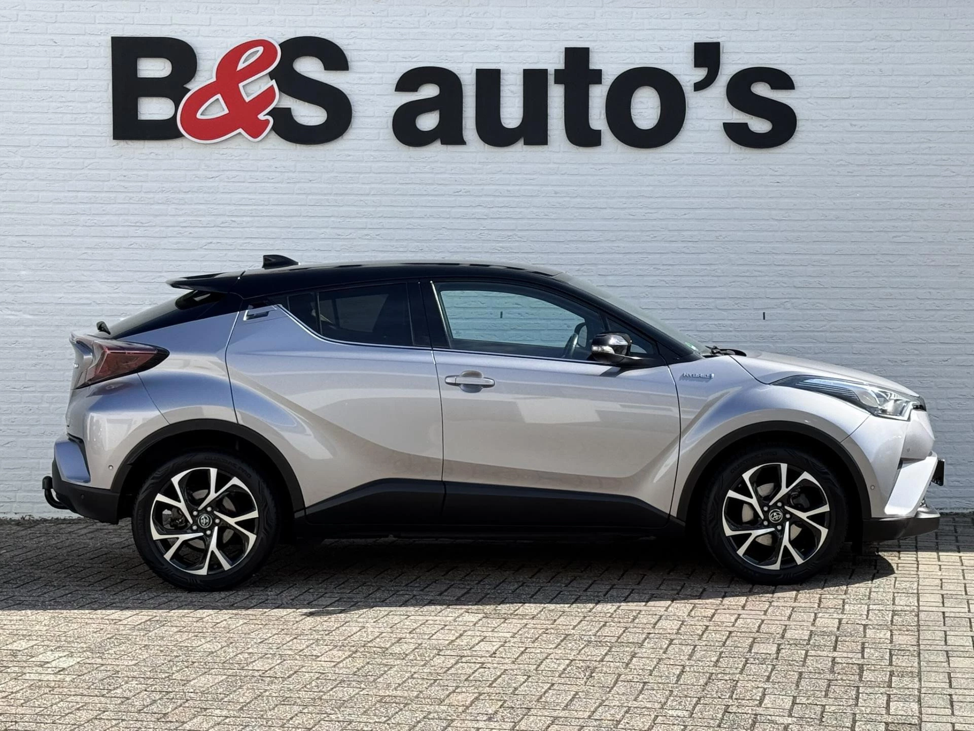 Hoofdafbeelding Toyota C-HR