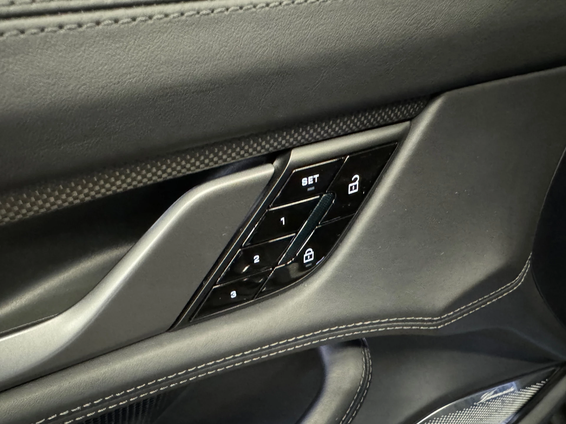 Hoofdafbeelding Porsche Taycan