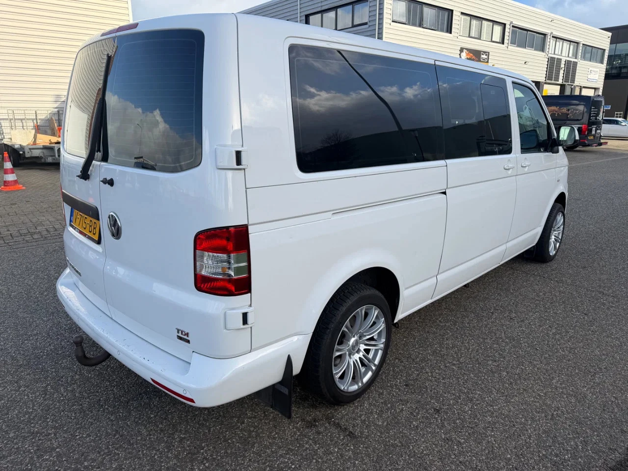 Hoofdafbeelding Volkswagen T5 BUSINESS VAN
