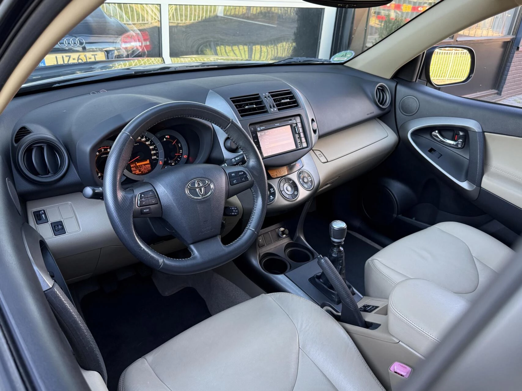 Hoofdafbeelding Toyota RAV4