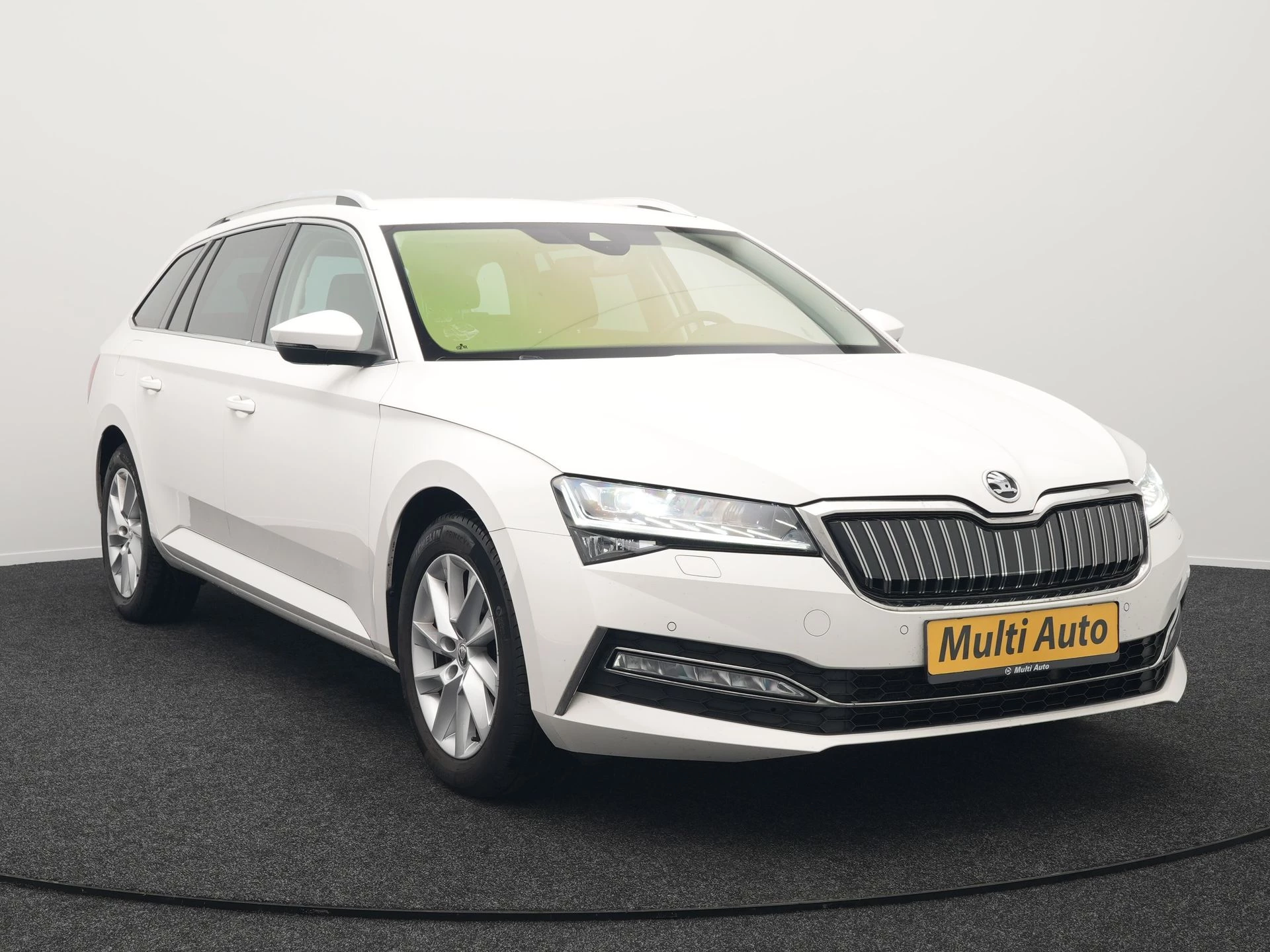 Hoofdafbeelding Škoda Superb