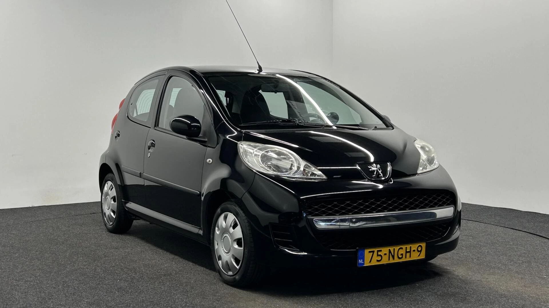 Hoofdafbeelding Peugeot 107