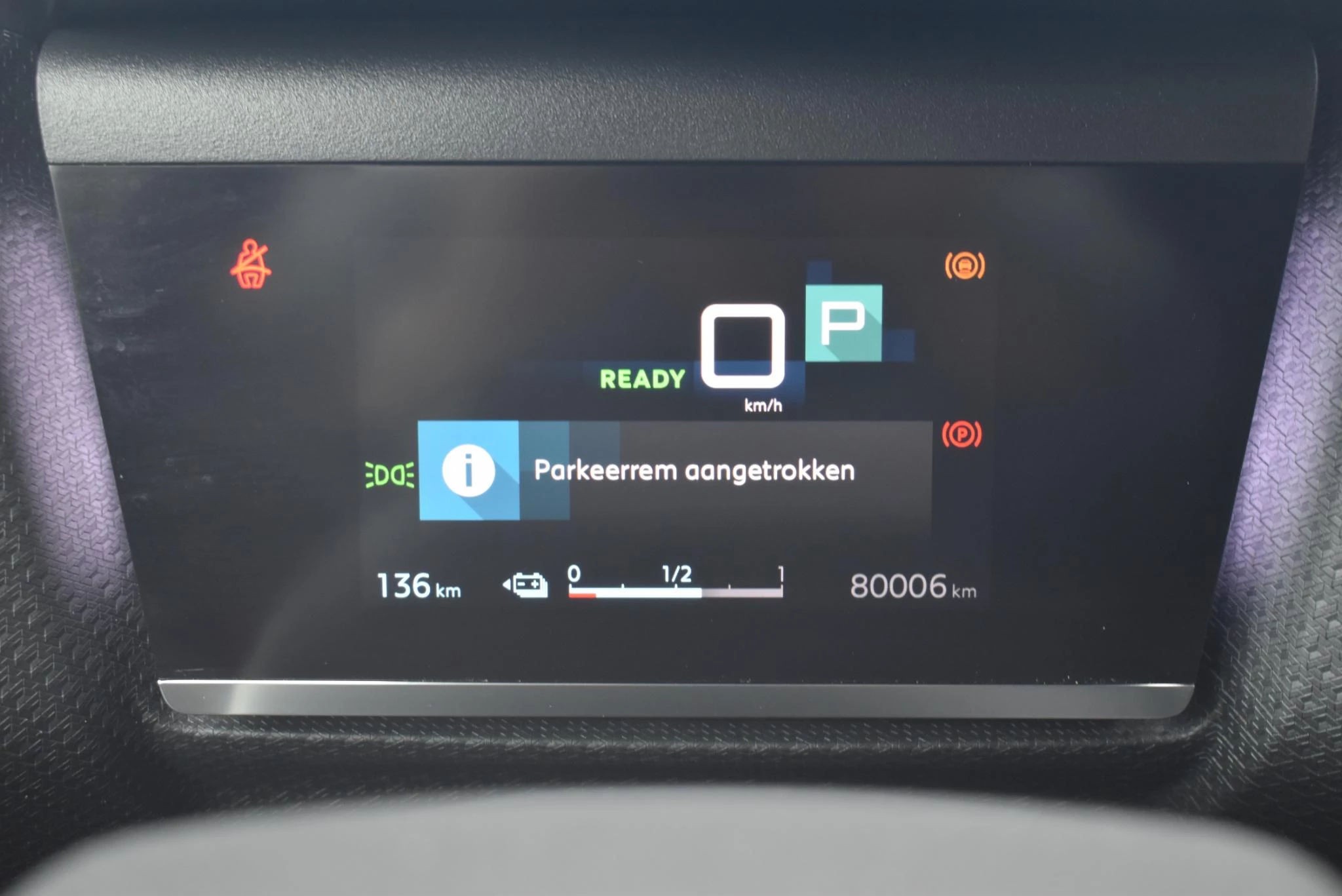 Hoofdafbeelding Citroën ë-C4