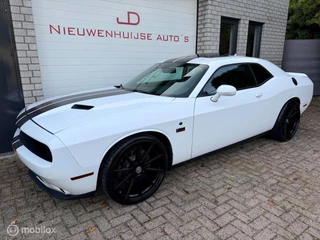 Hoofdafbeelding Dodge Challenger Dodge Challenger 5.7 V8 HEMI, Track Pack, 22" Full option!