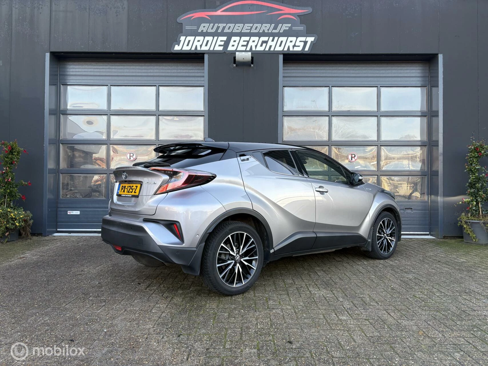 Hoofdafbeelding Toyota C-HR