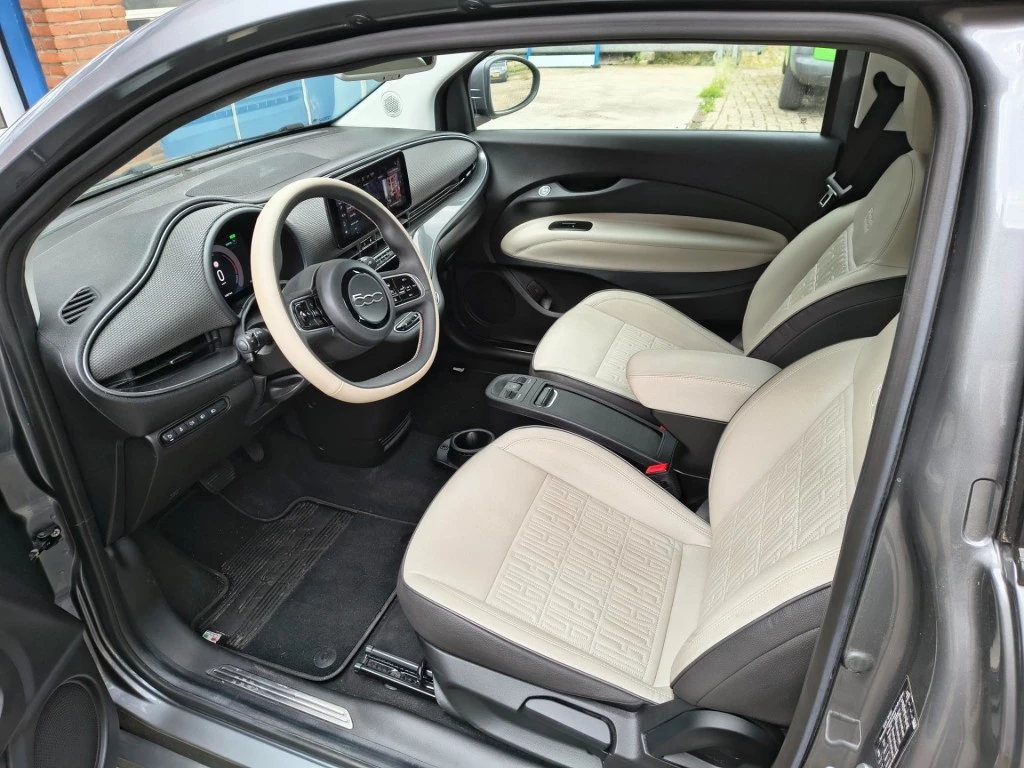 Hoofdafbeelding Fiat 500e