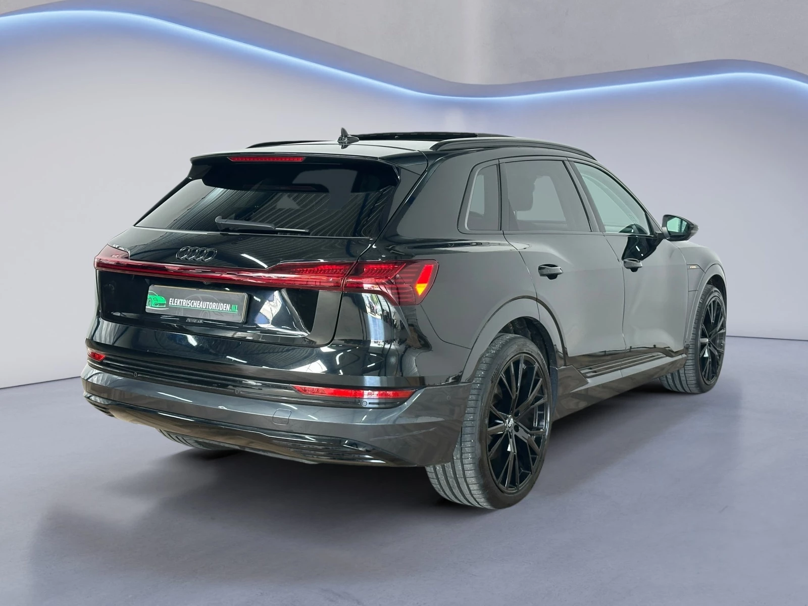 Hoofdafbeelding Audi e-tron