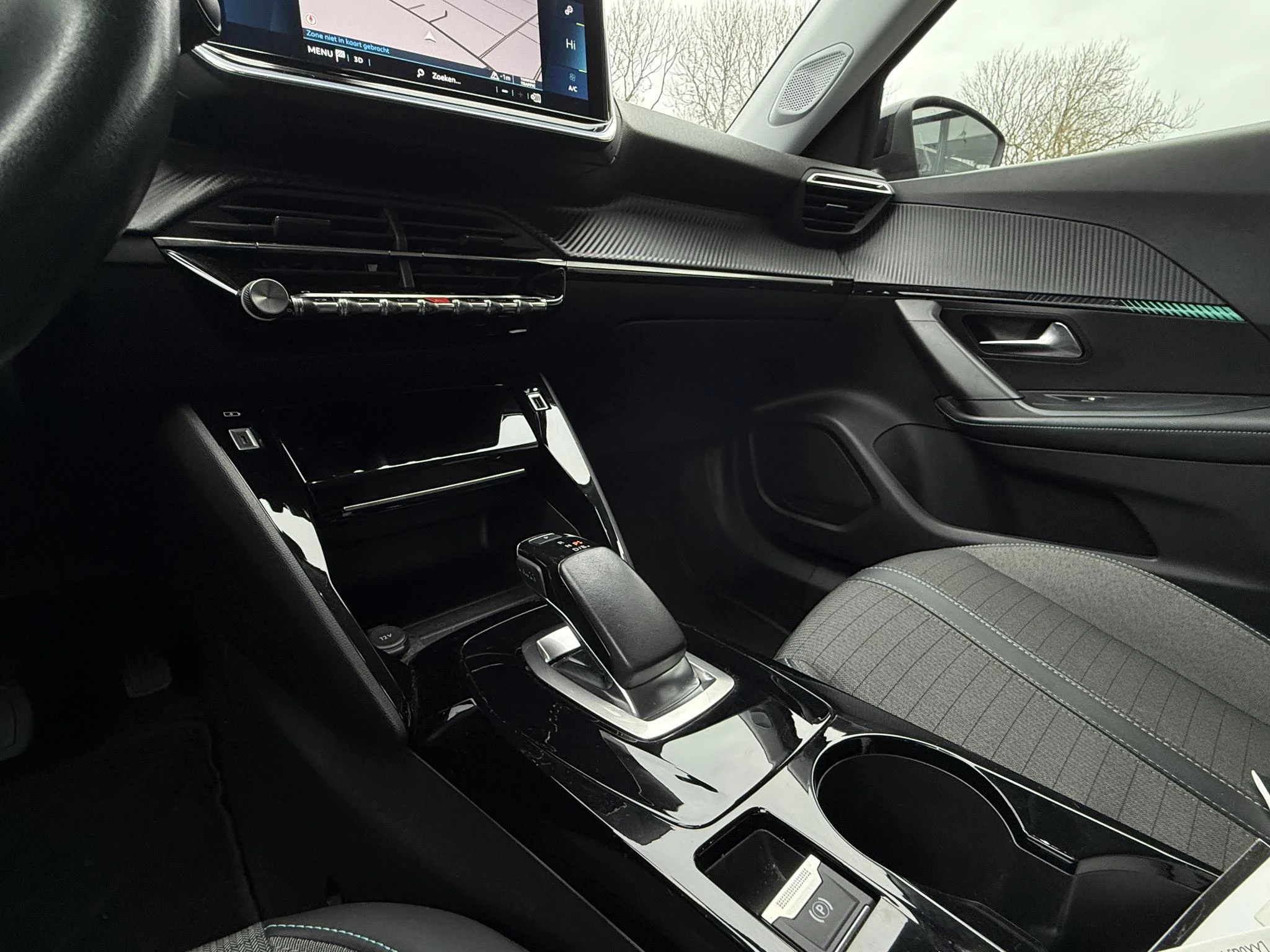 Hoofdafbeelding Peugeot e-2008