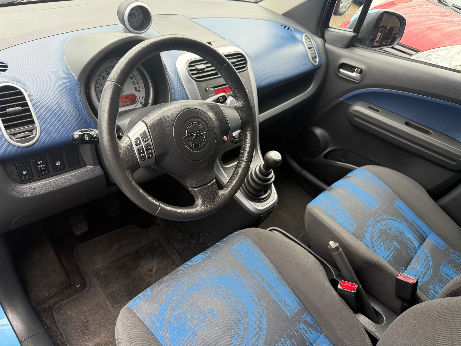Hoofdafbeelding Opel Agila