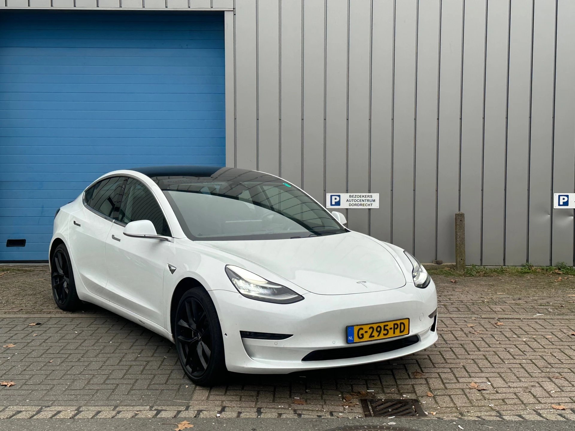 Hoofdafbeelding Tesla Model 3