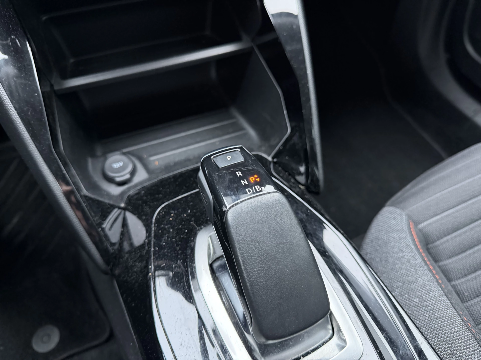 Hoofdafbeelding Peugeot e-2008