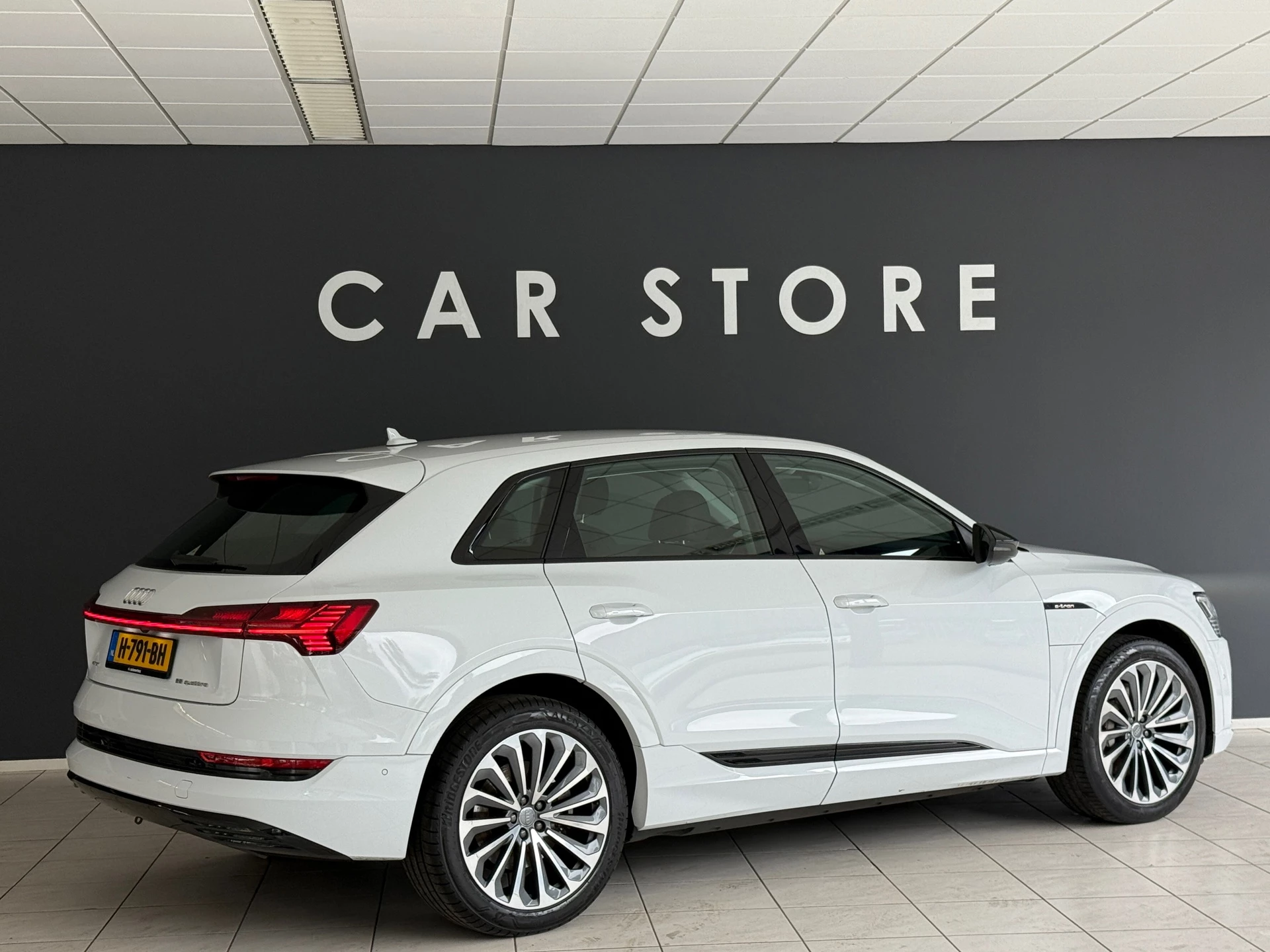 Hoofdafbeelding Audi e-tron