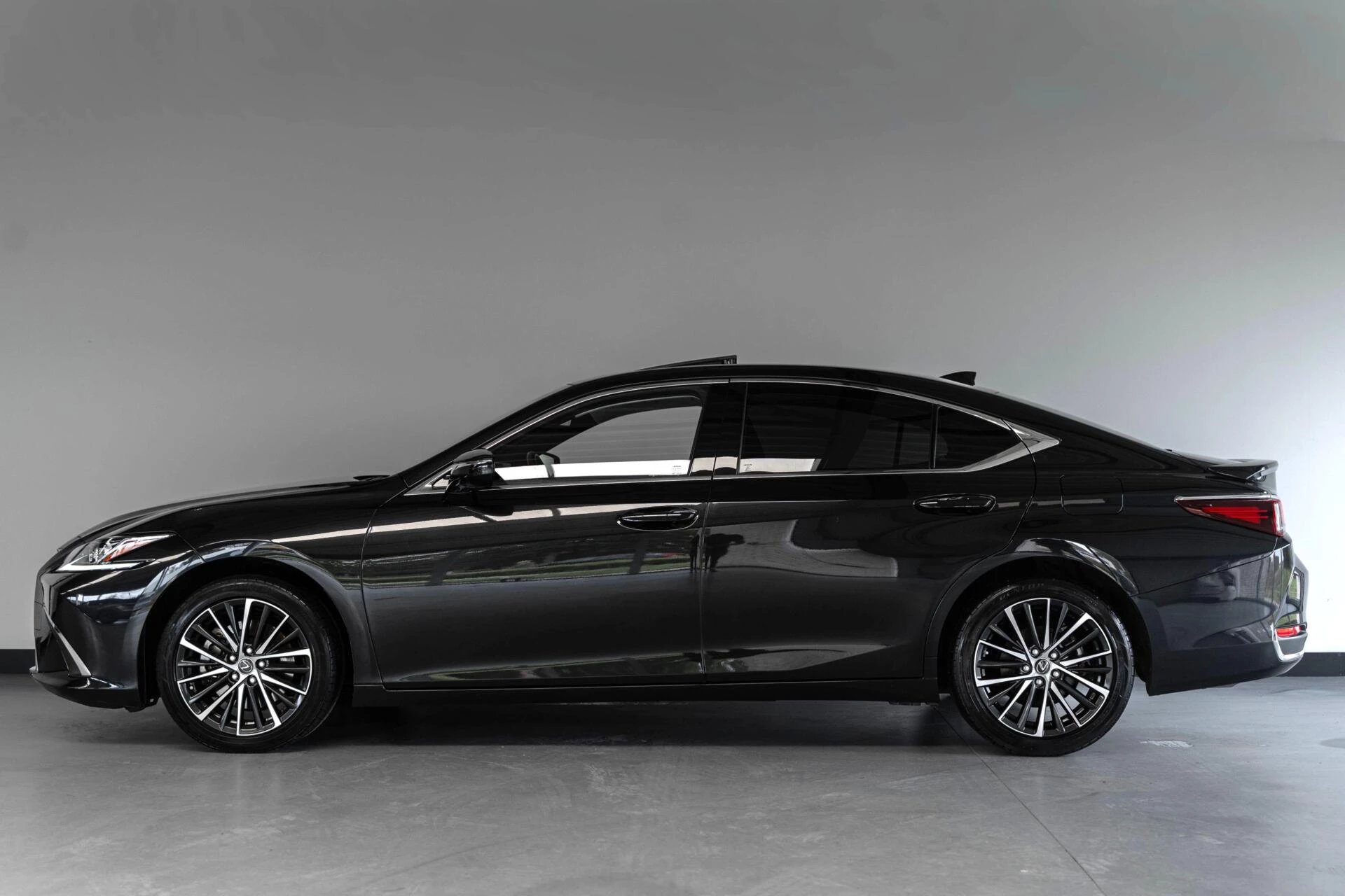 Hoofdafbeelding Lexus ES