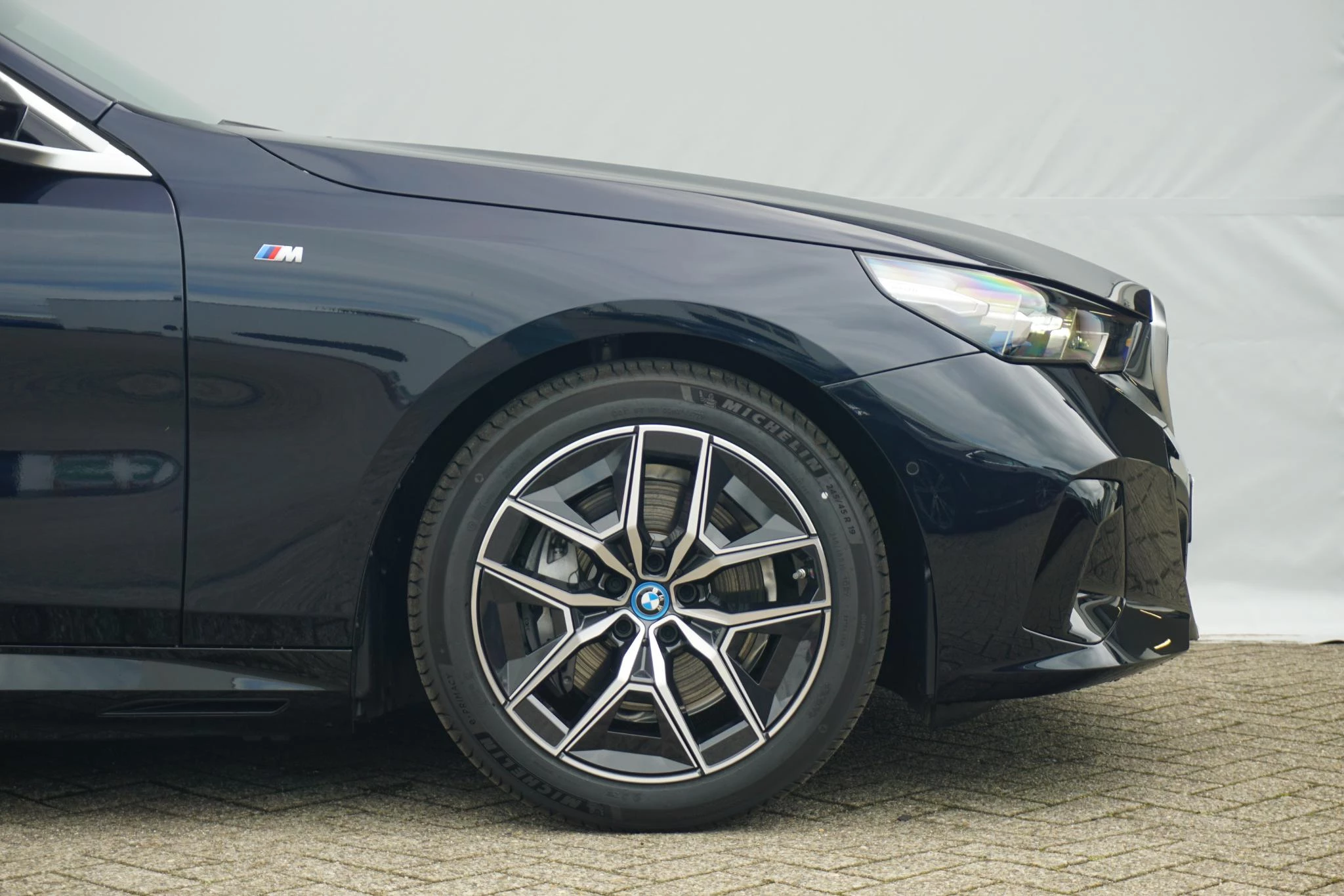 Hoofdafbeelding BMW i5