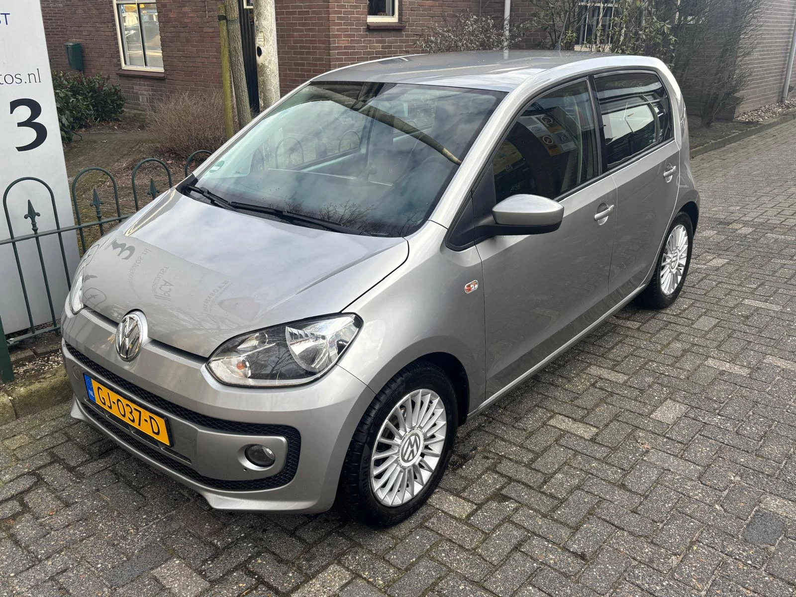 Hoofdafbeelding Volkswagen up!