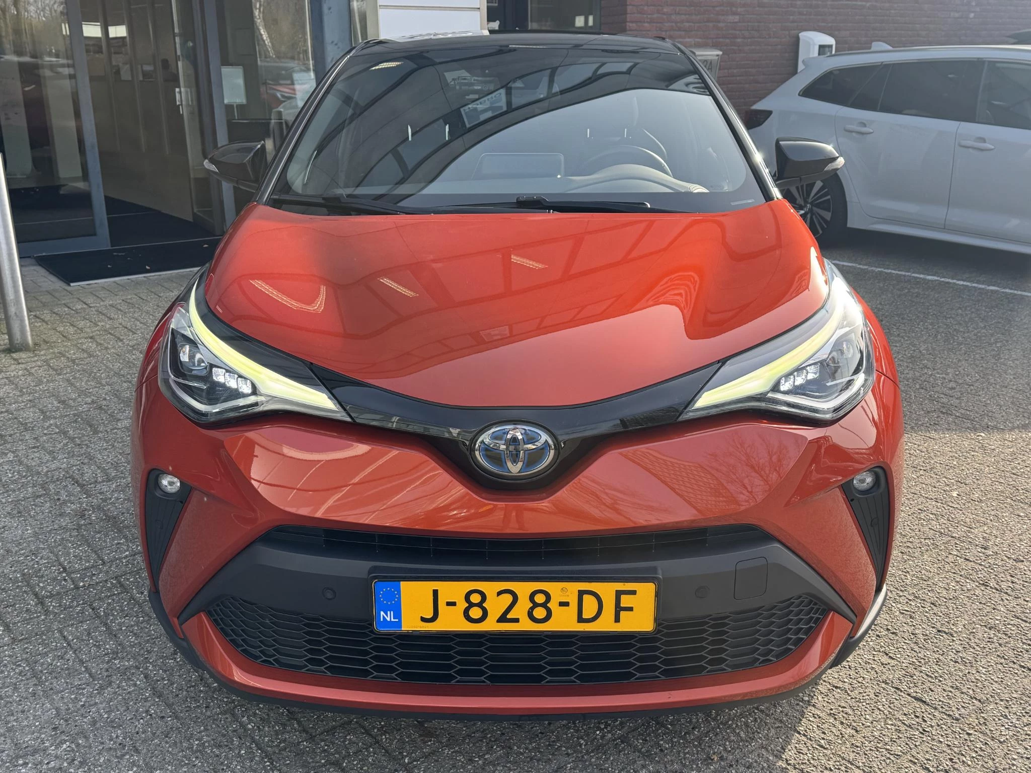 Hoofdafbeelding Toyota C-HR