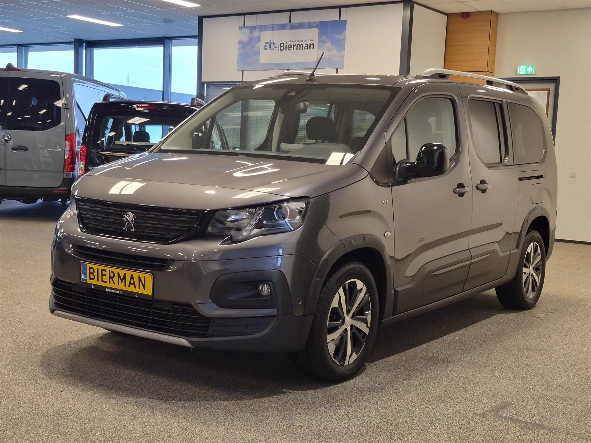 Hoofdafbeelding Peugeot Rifter