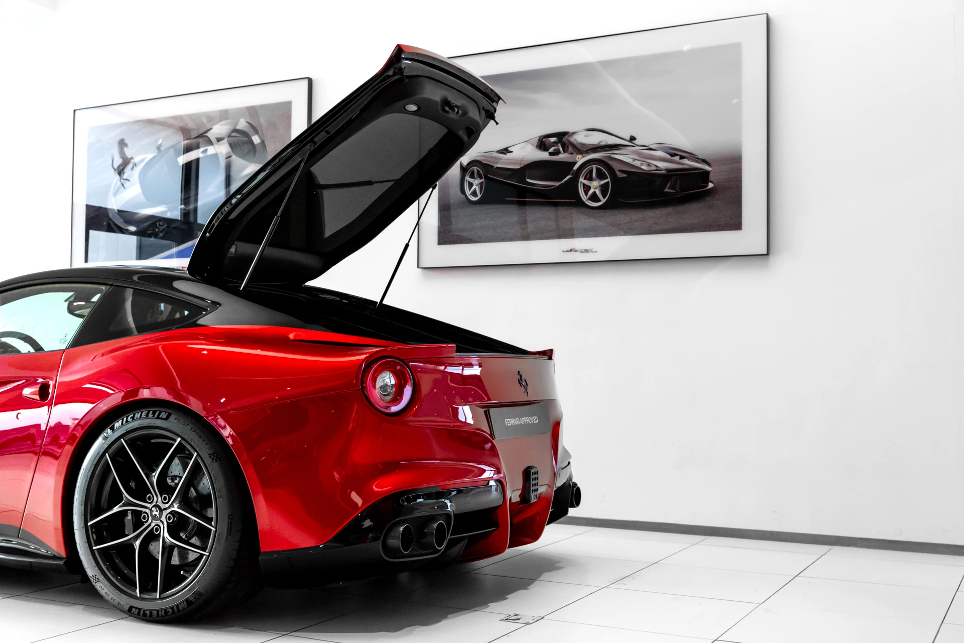 Hoofdafbeelding Ferrari F12