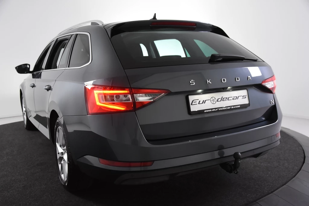 Hoofdafbeelding Škoda Superb