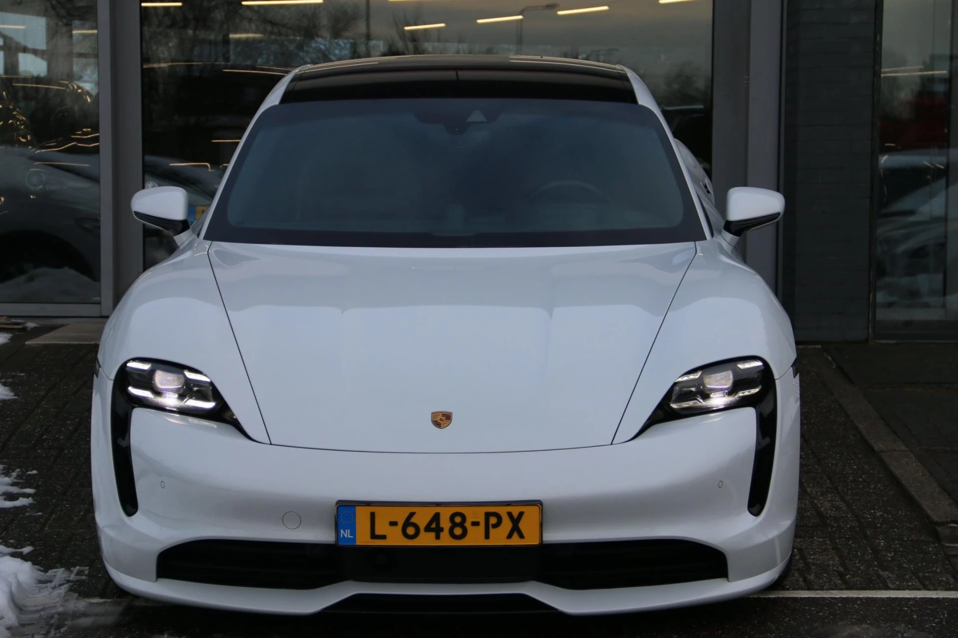 Hoofdafbeelding Porsche Taycan