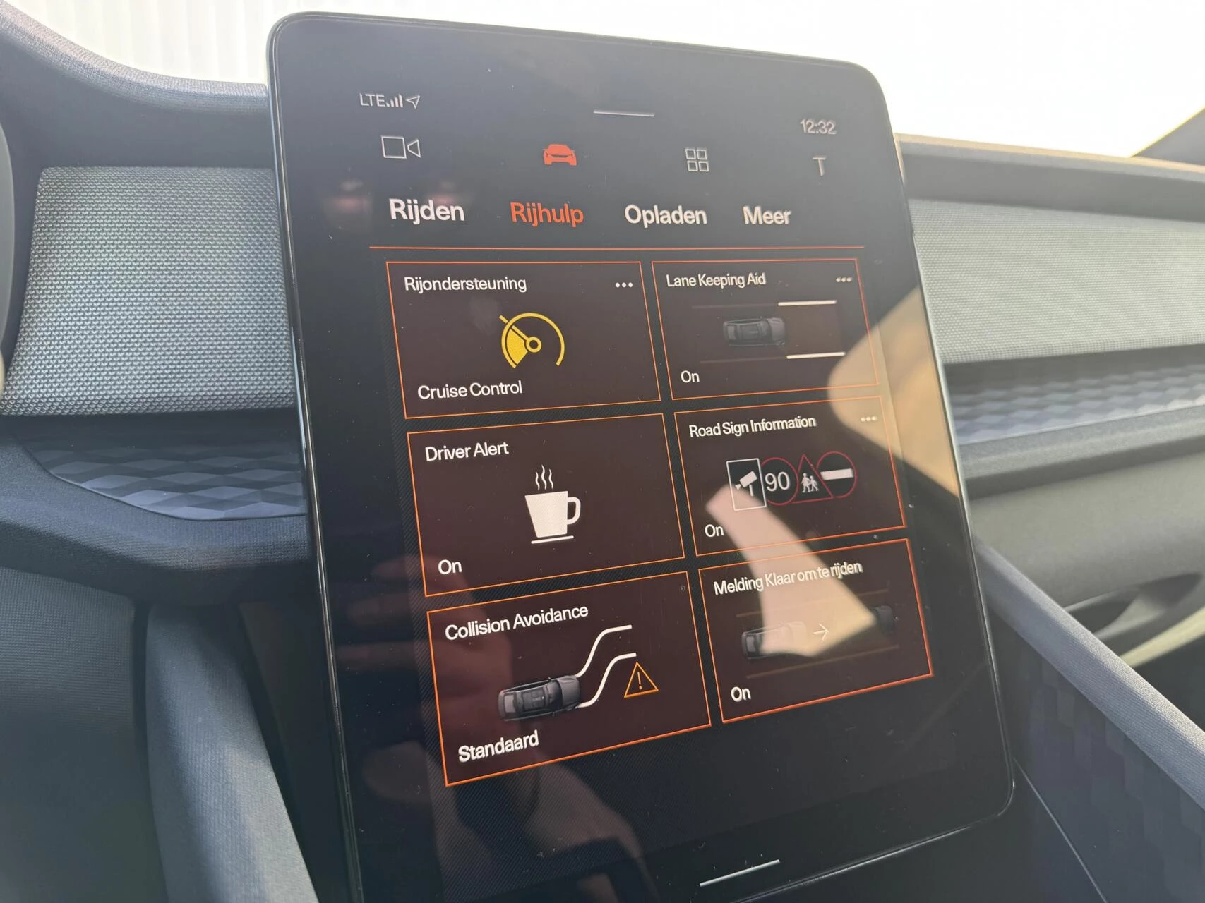 Hoofdafbeelding Polestar 2