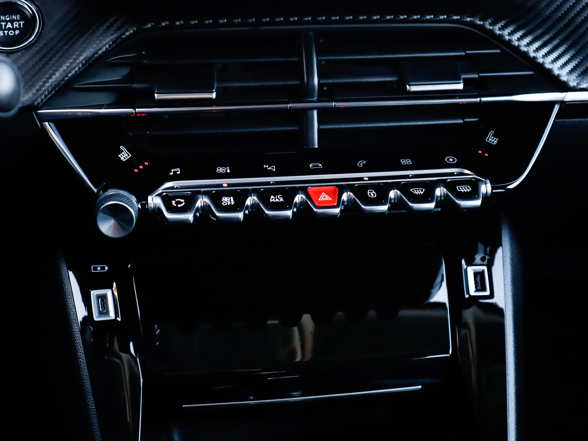 Hoofdafbeelding Peugeot e-2008