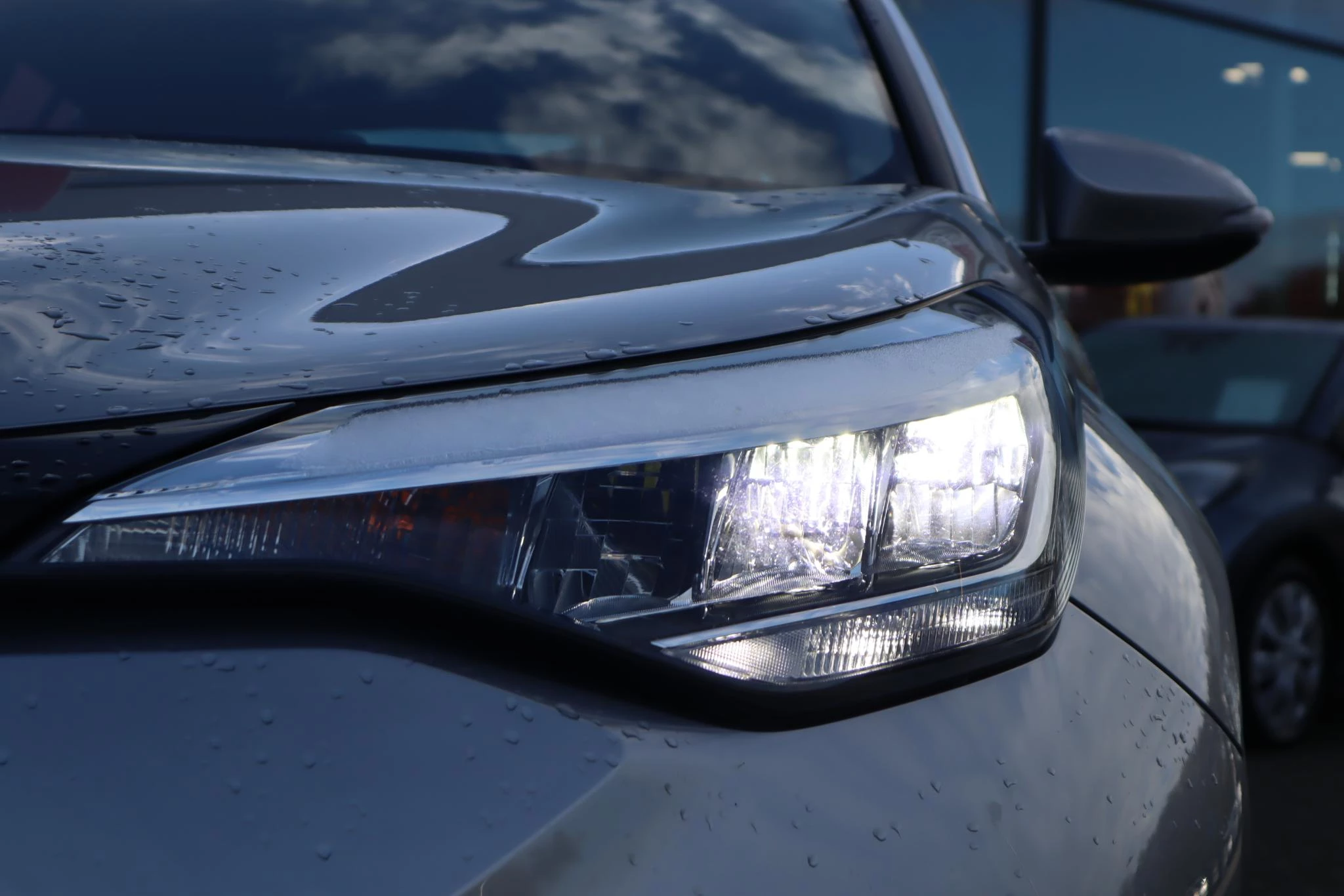 Hoofdafbeelding Toyota C-HR