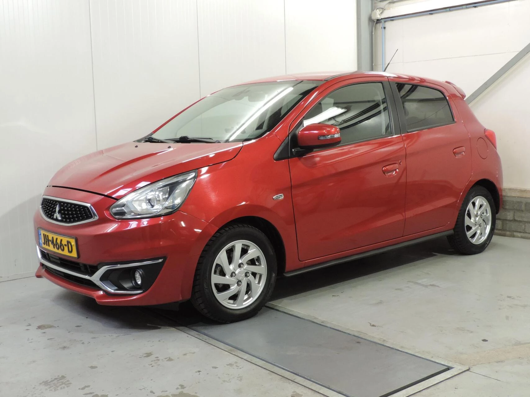 Hoofdafbeelding Mitsubishi Space Star