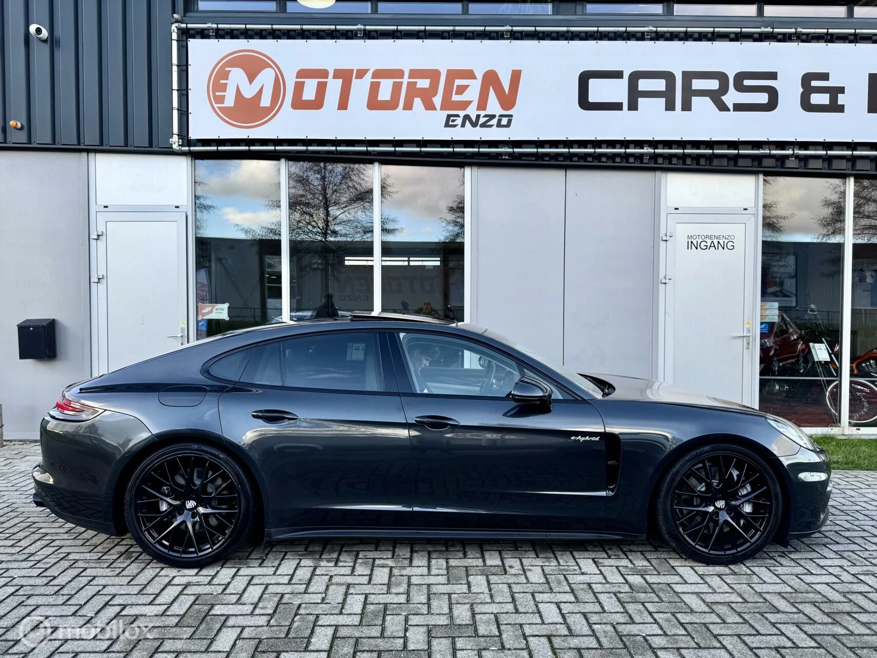 Hoofdafbeelding Porsche Panamera