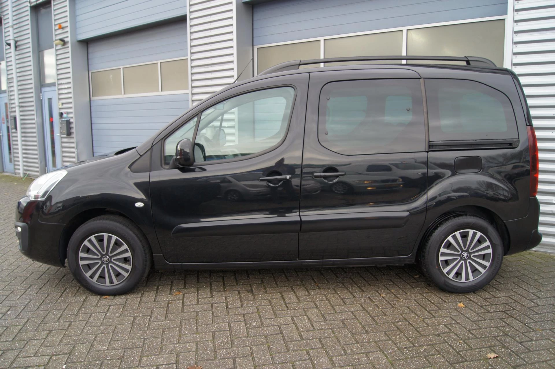 Hoofdafbeelding Peugeot Partner