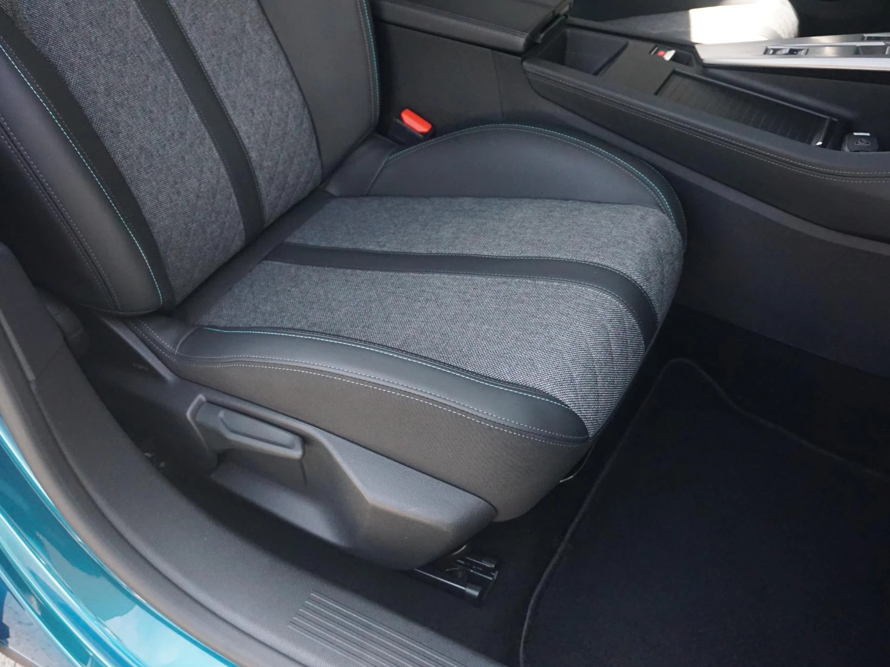 Hoofdafbeelding Peugeot 408