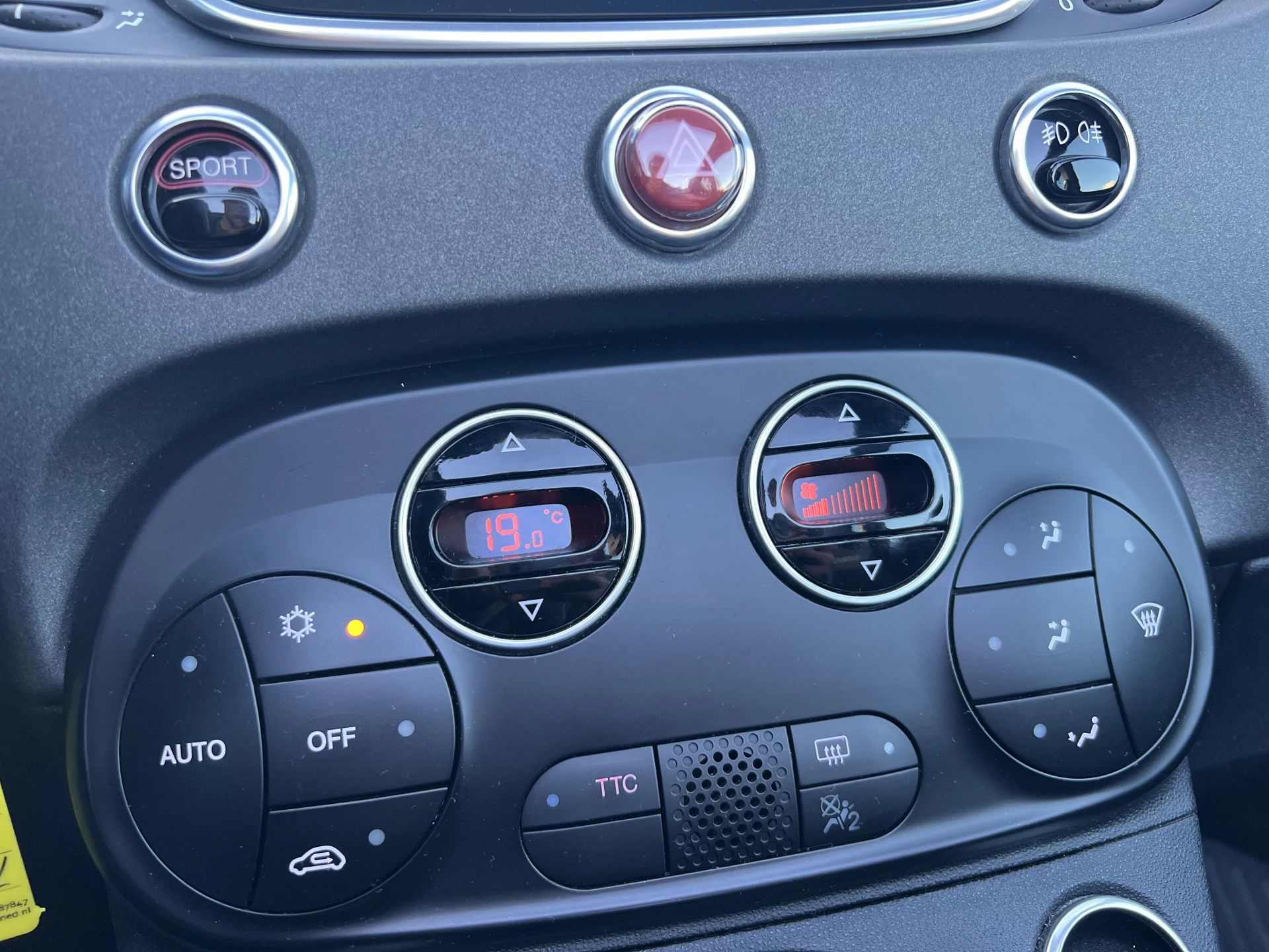 Hoofdafbeelding Fiat 500C