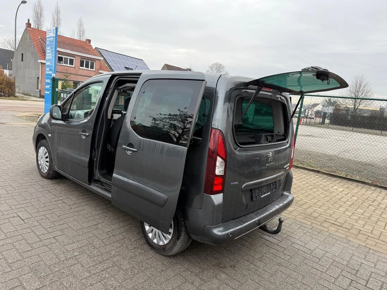 Hoofdafbeelding Peugeot Partner