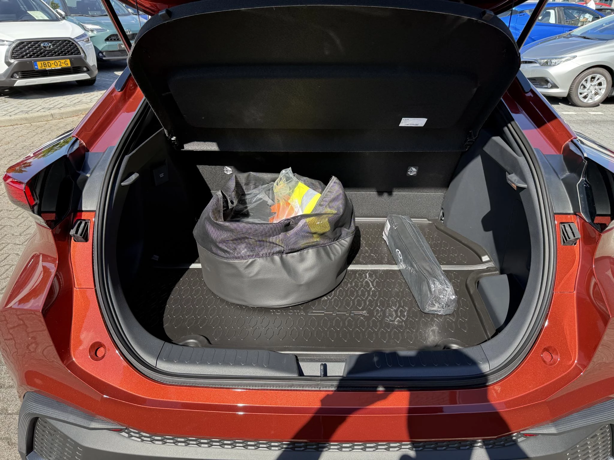 Hoofdafbeelding Toyota C-HR