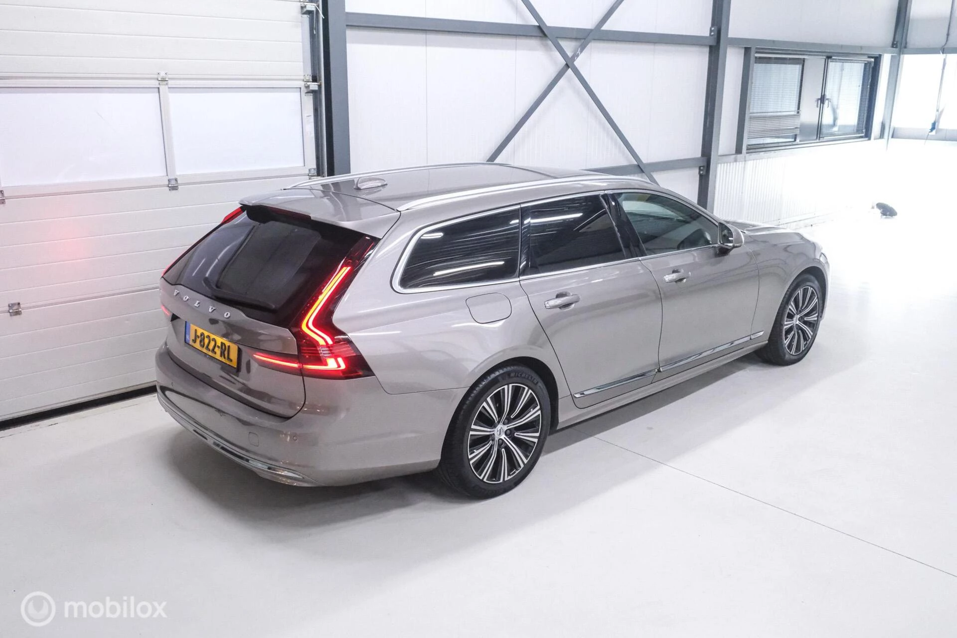 Hoofdafbeelding Volvo V90