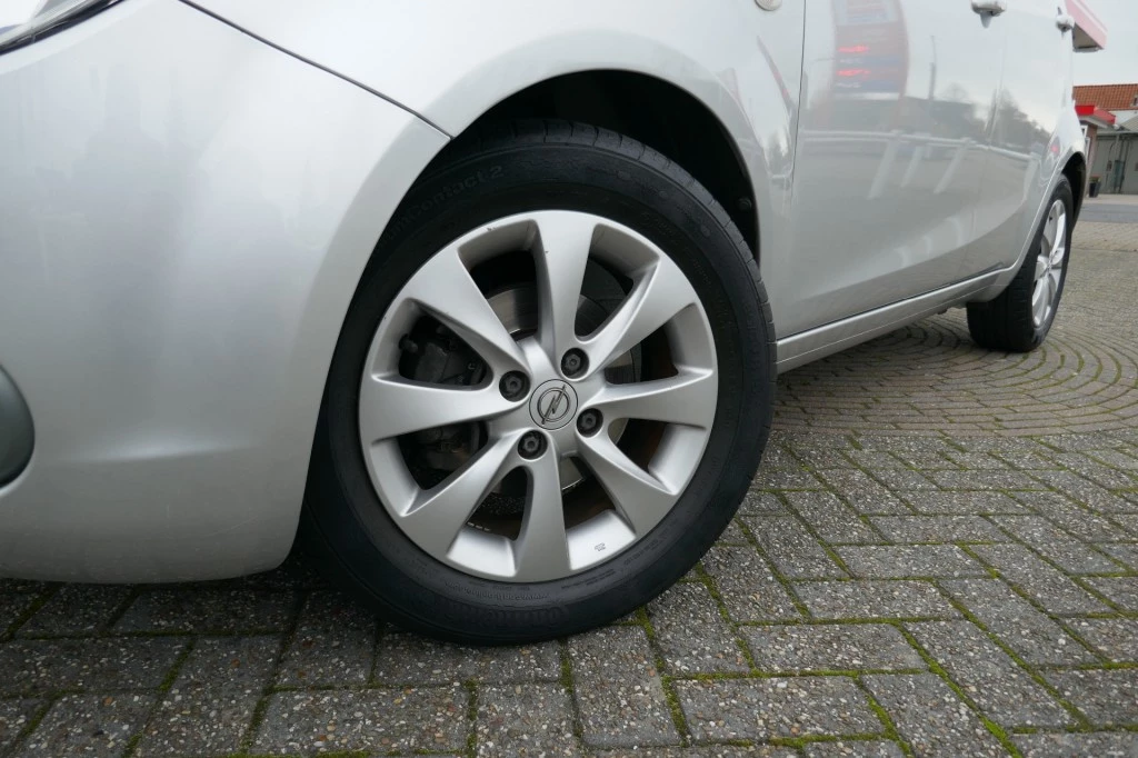 Hoofdafbeelding Opel Agila