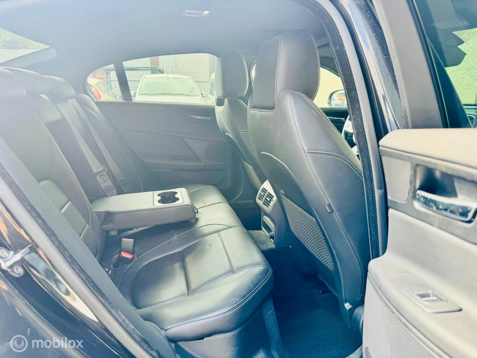 Hoofdafbeelding Jaguar XE