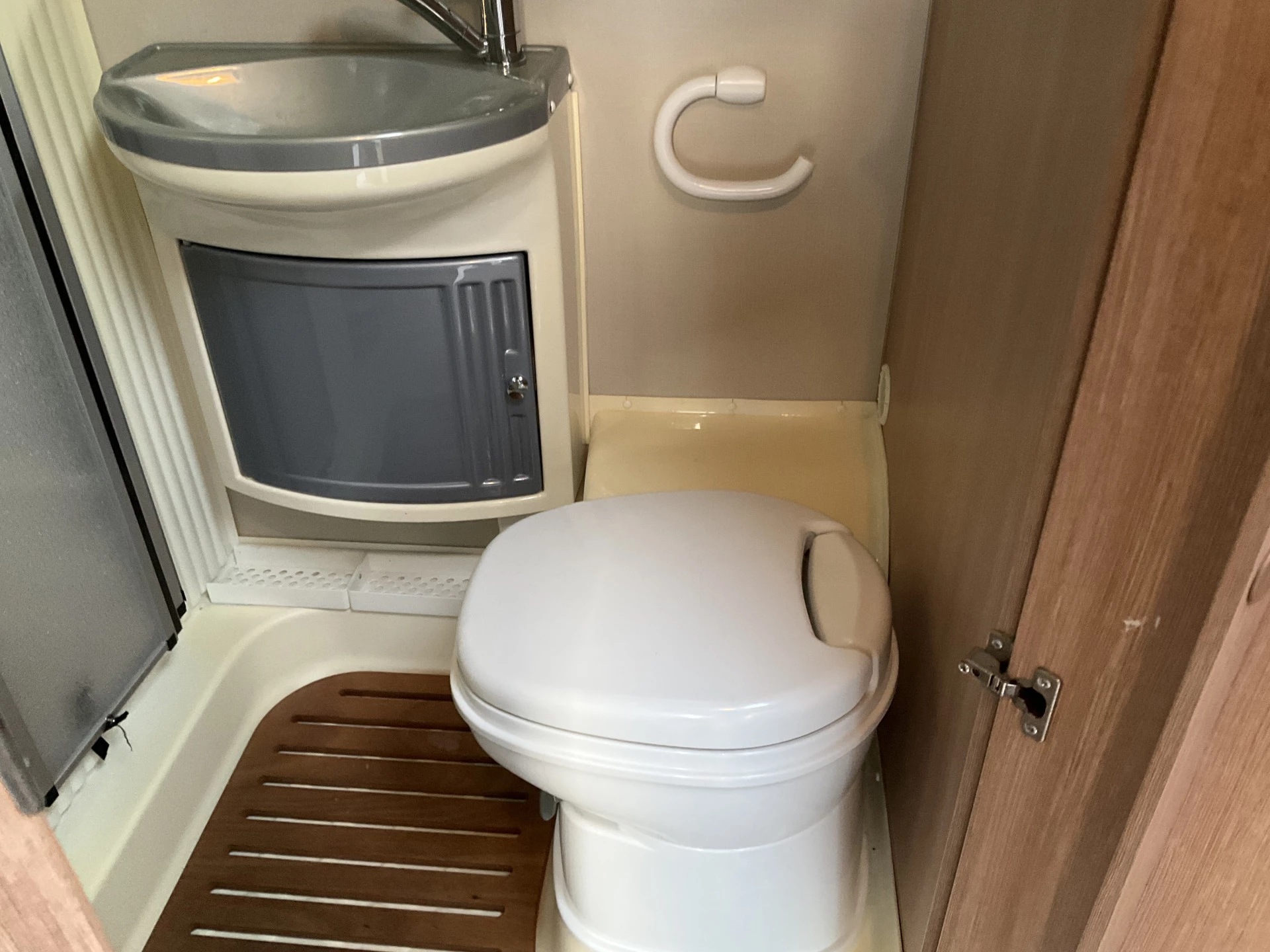 Hoofdafbeelding Carado T 59 2.3 131pk Airco Cruise Trekhaak Fietsendrager 2-Persoons Sunlight Carado