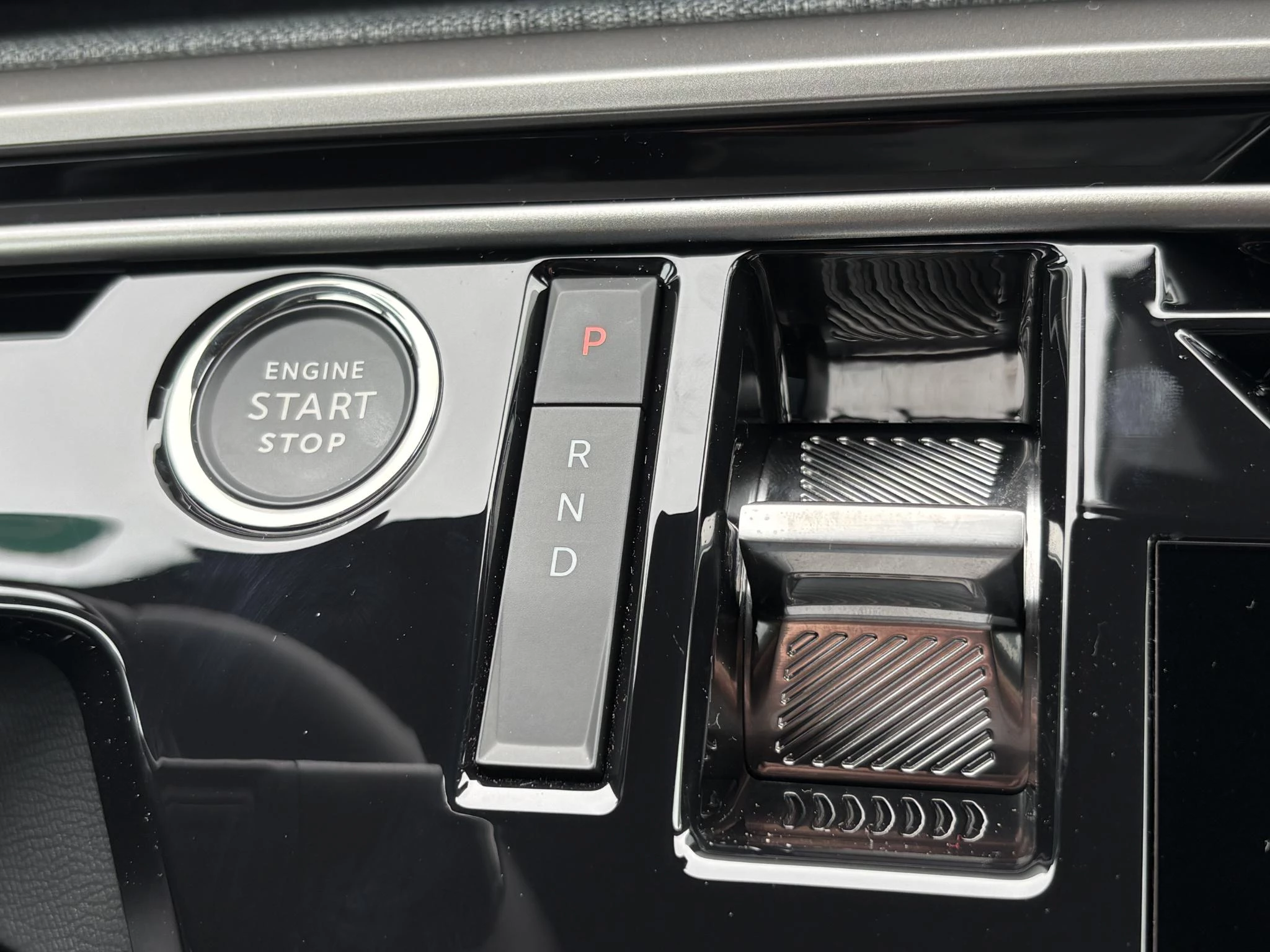 Hoofdafbeelding Peugeot e-5008