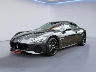 Hoofdafbeelding Maserati GranTurismo Maserati GranTurismo 4.7 Sport Carbon pack, MC Stradale Velgen, Cognac Leder, AppleCarplay, Stoelverwarming, Harmon Kardon (MET GARANTIE*)