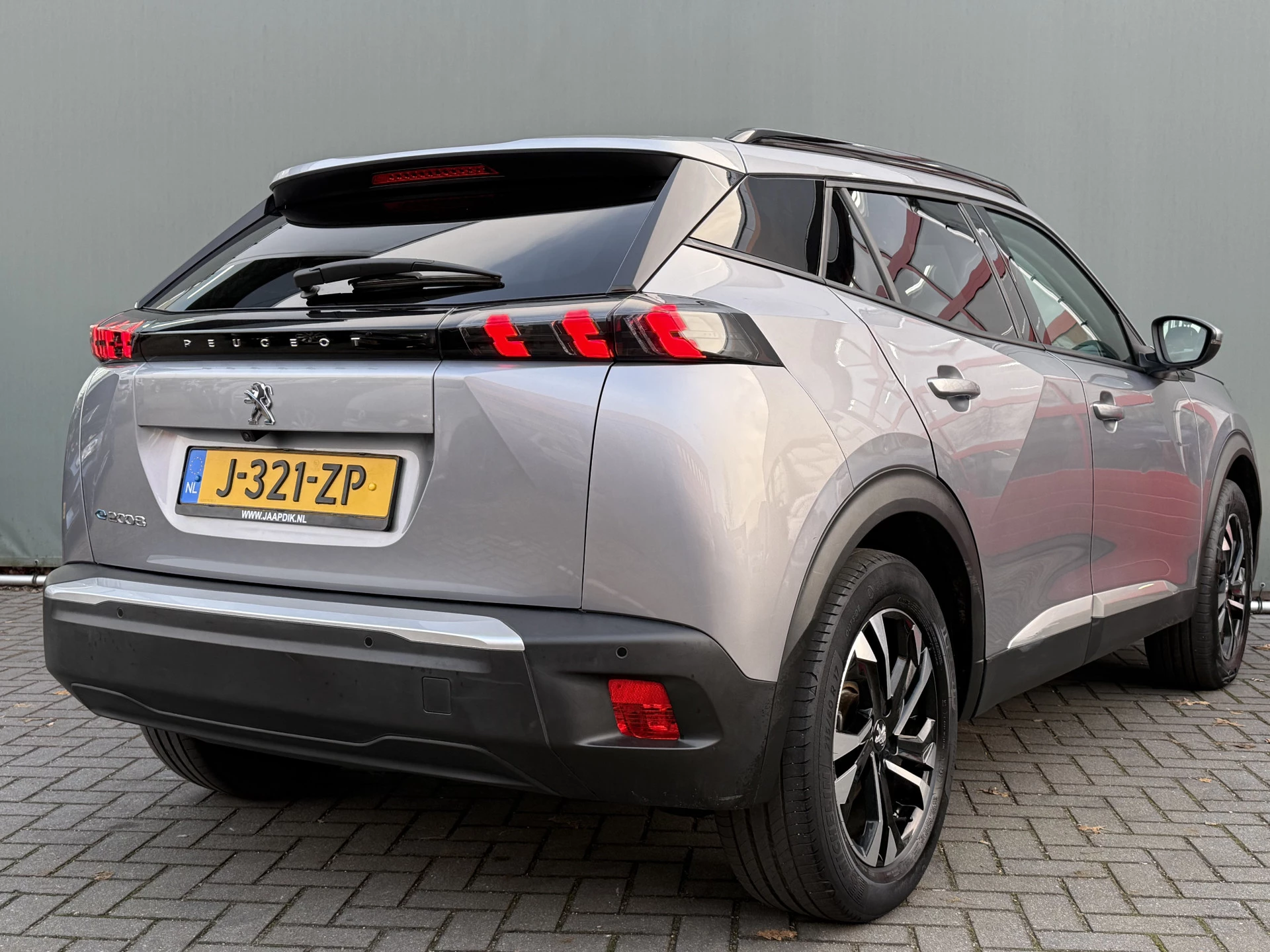 Hoofdafbeelding Peugeot e-2008