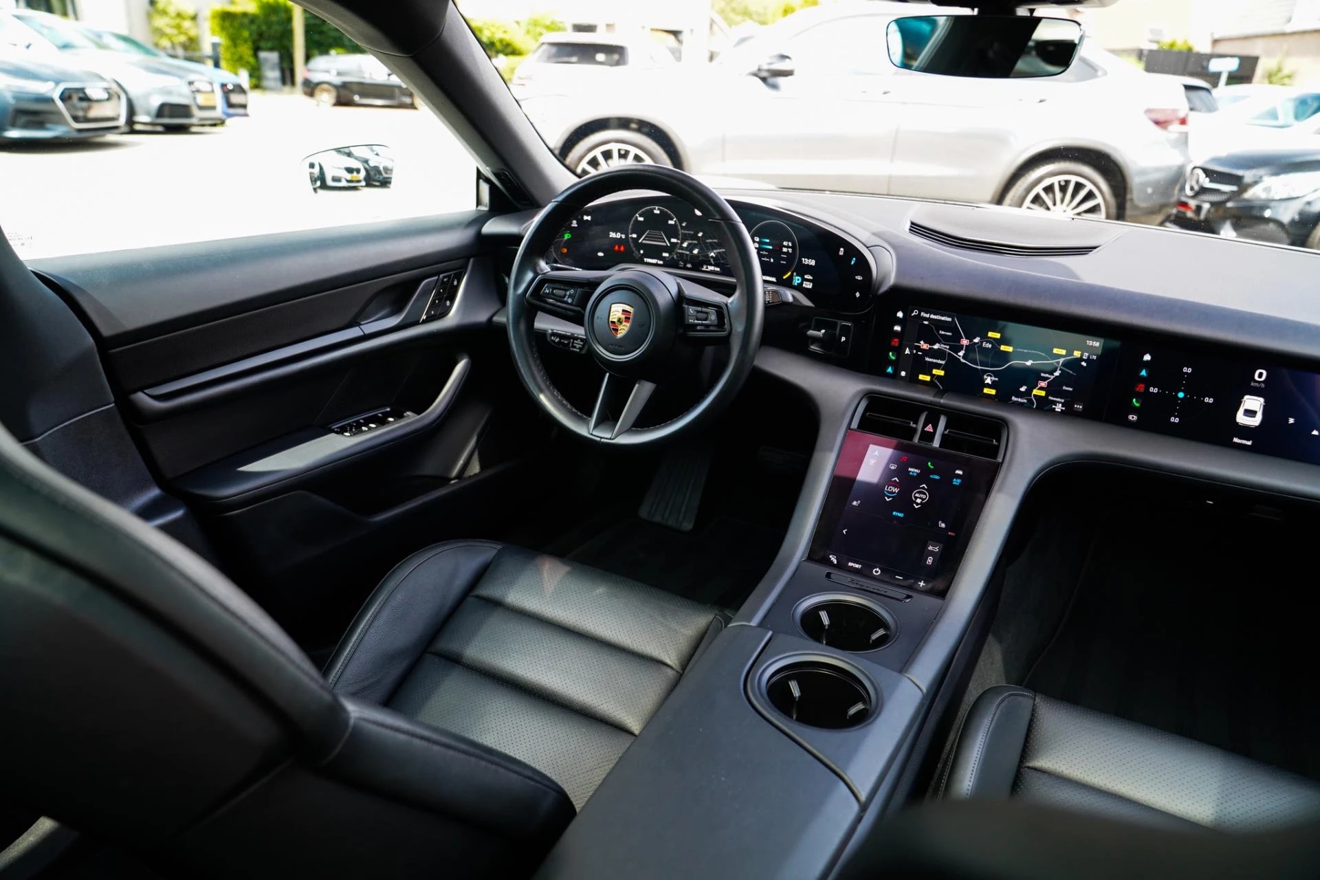 Hoofdafbeelding Porsche Taycan
