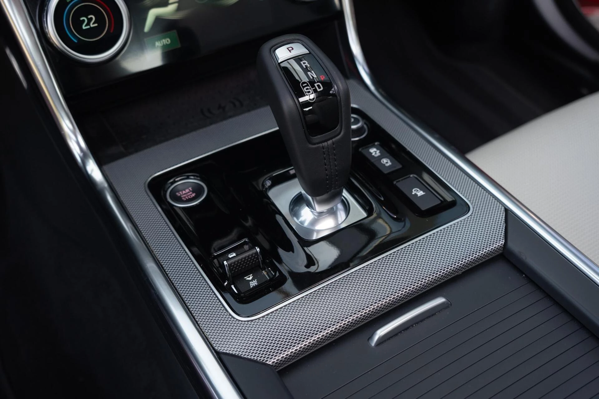 Hoofdafbeelding Jaguar XE