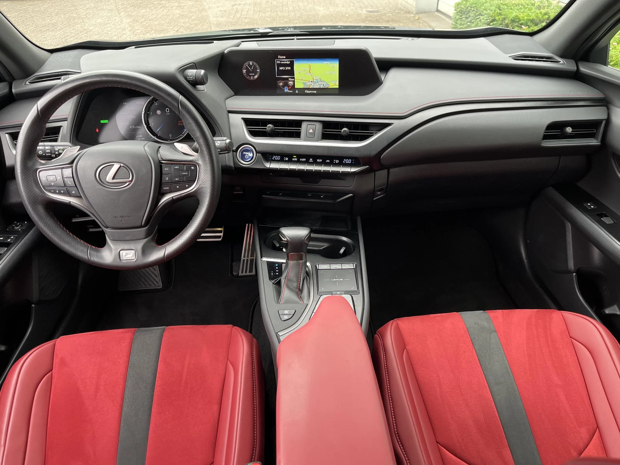 Hoofdafbeelding Lexus UX
