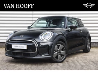 MINI Cooper Hatchback Camden Automaat / LED / Cruise Control / Driving Assistant / Extra getint glas achter