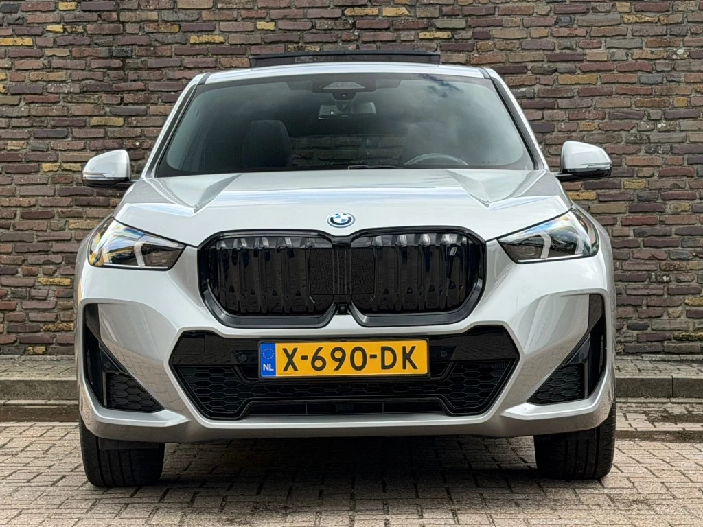 Hoofdafbeelding BMW iX1
