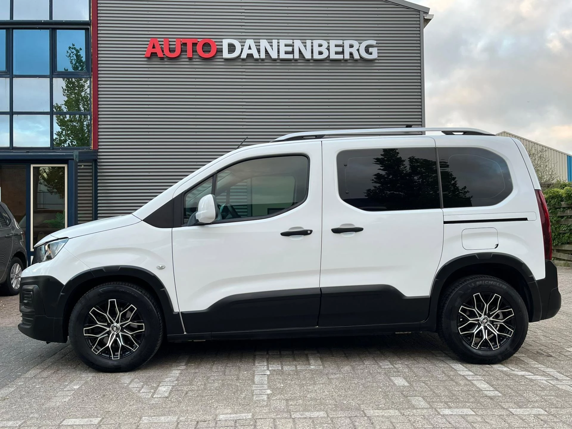 Hoofdafbeelding Peugeot Rifter