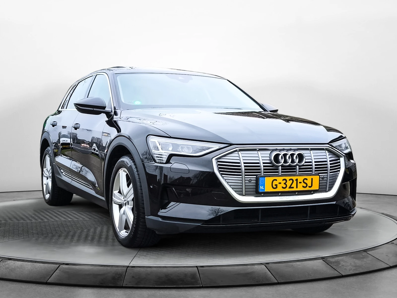 Hoofdafbeelding Audi e-tron